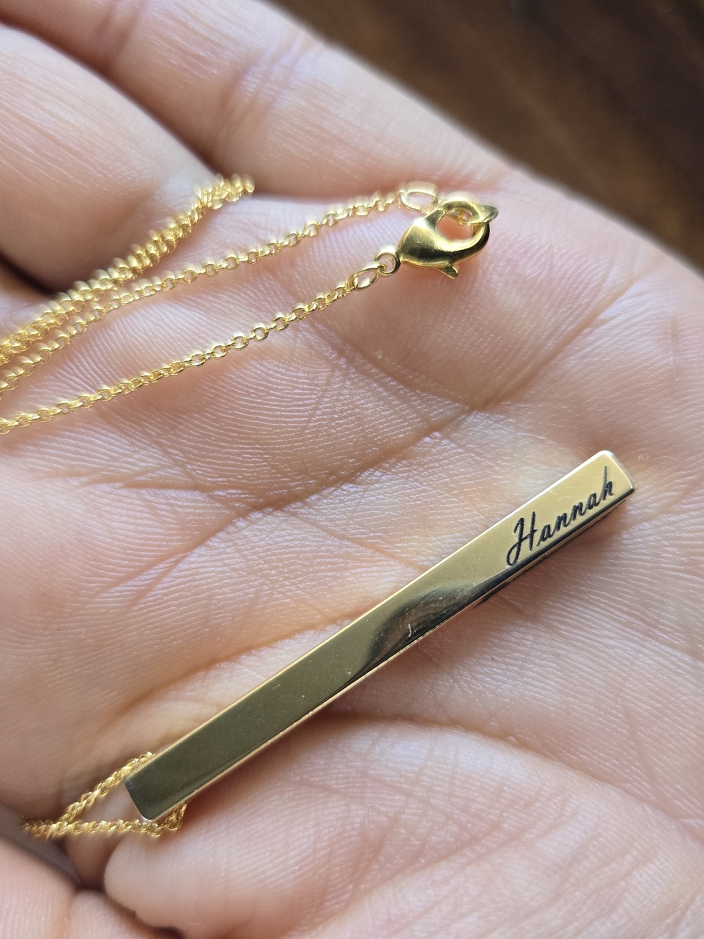 Gold Personalized Bar Necklace – Hannah Script Pendant